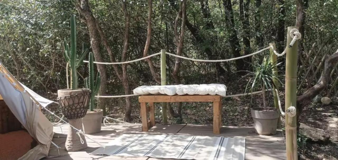 Evasion En Pleine Nature, Tipi Insolite Et Jacuzzi Au Pont Du Gard ! Vers-Pont-du-Gard Exterior foto